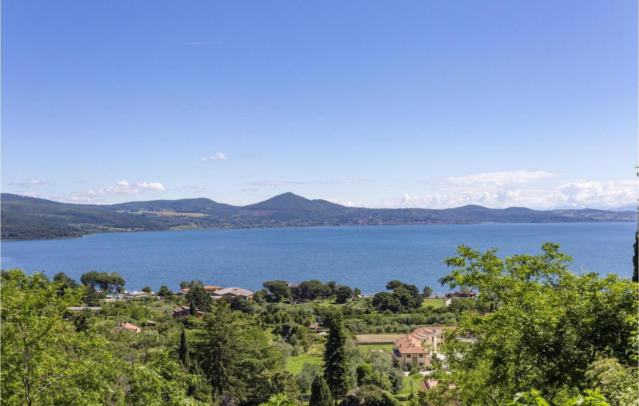 Cozy Home In Anguillara Sabazia With Kitchenette Exteriér fotografie
